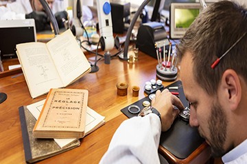 武汉欧米茄手表维修网点地址